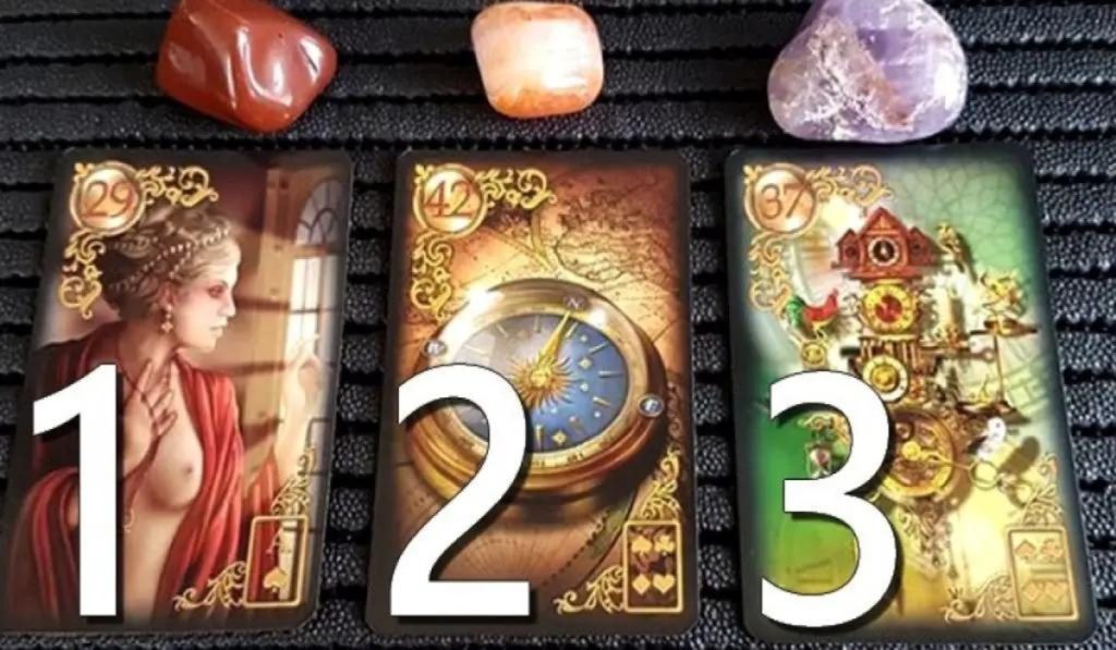 Choose a Tarot Card and Find out What Advice they Have for You!